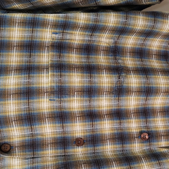 Size XL organic cotton Horny Toad short sleeve buttoned down shirt. B14 - Picture 5 of 9